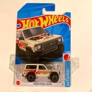 Hot wheels Nissan Patrol Custom